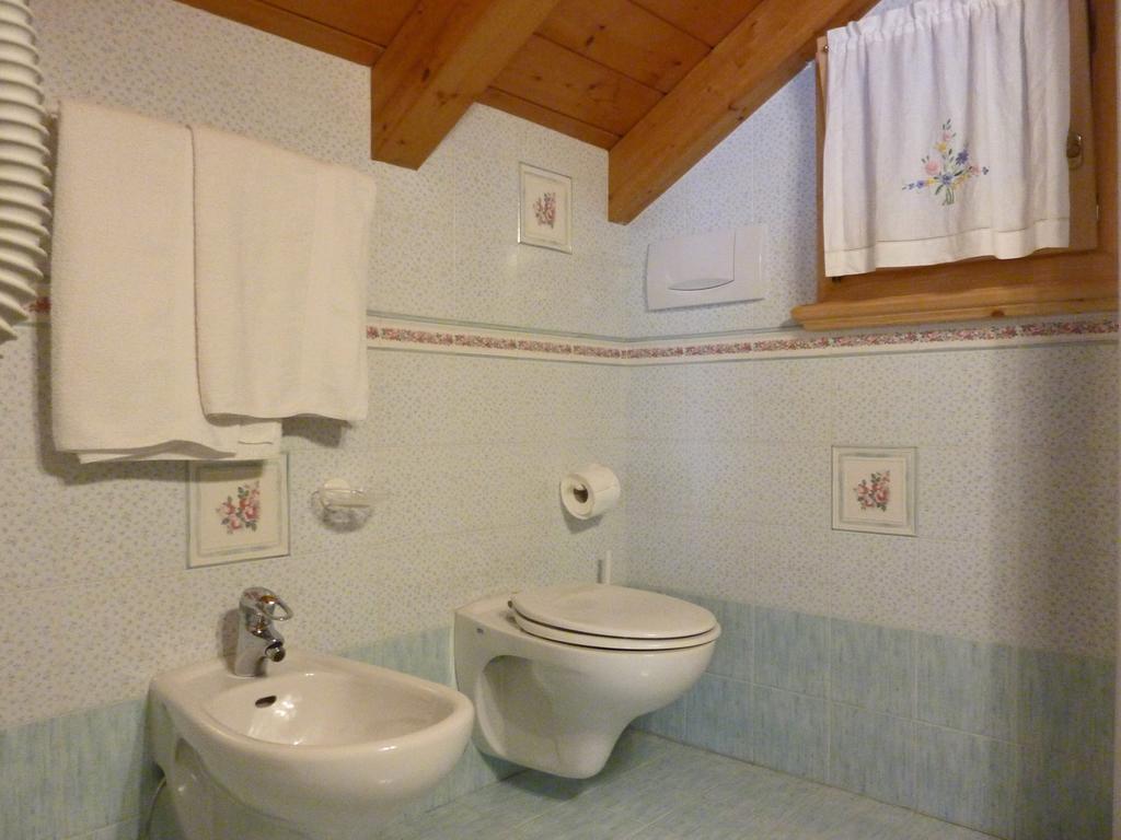Appartamenti Majon Sotroi Campitello di Fassa Cameră foto