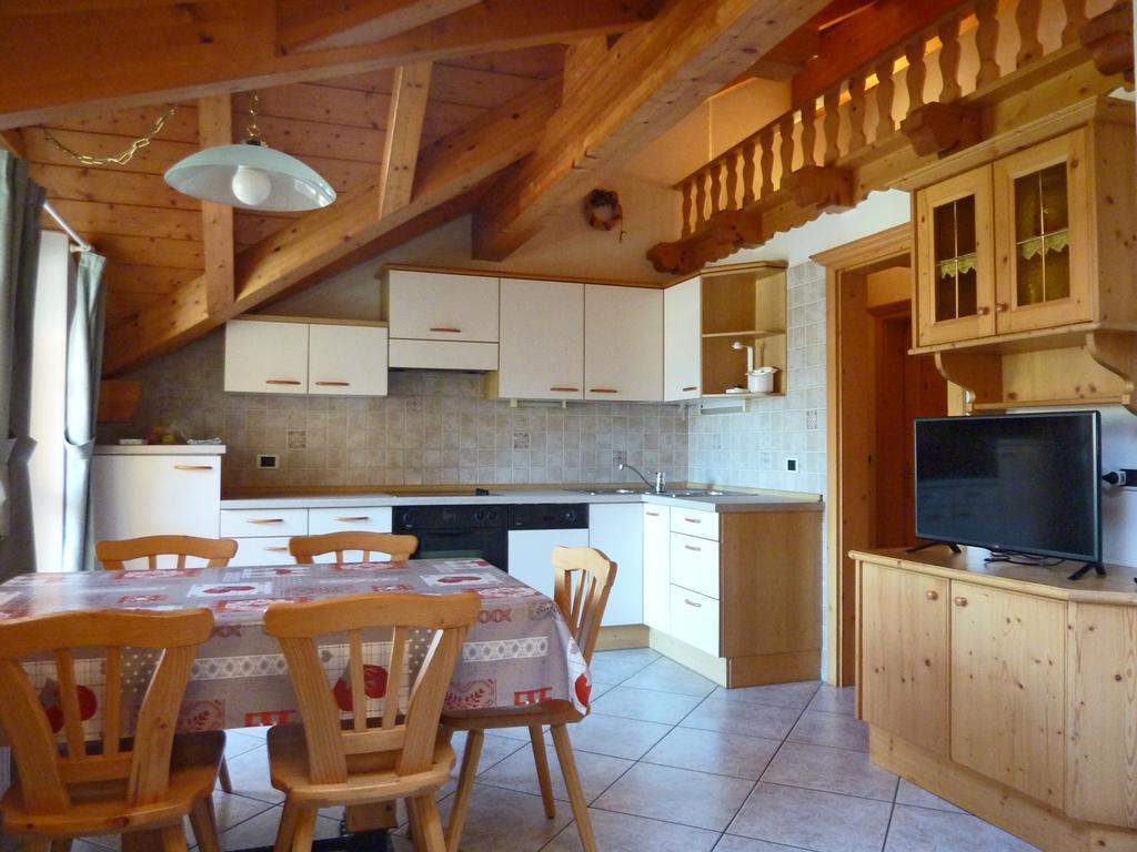 Appartamenti Majon Sotroi Campitello di Fassa Cameră foto